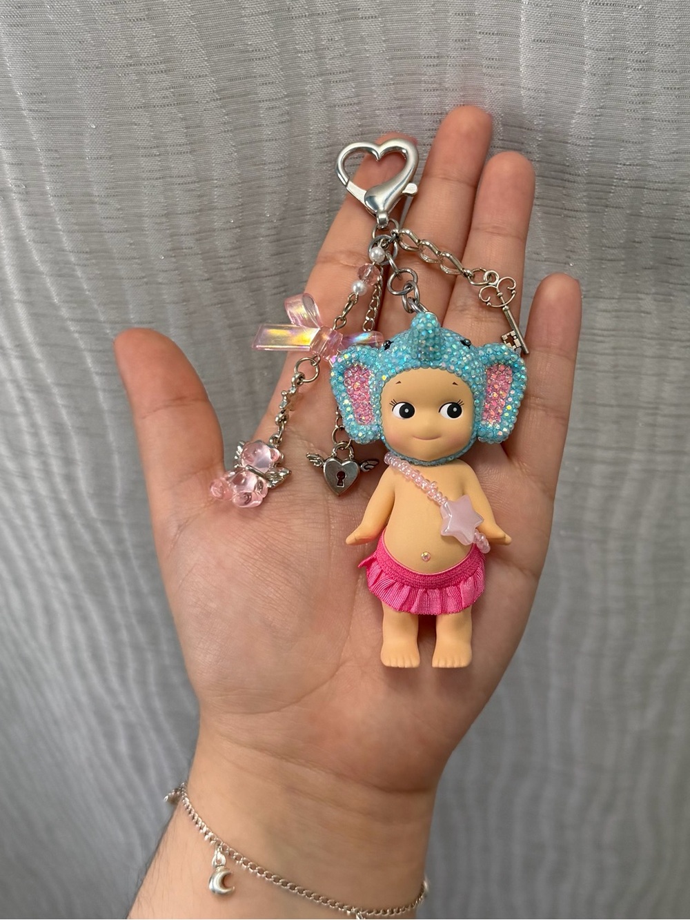 Sonny Angel Elephant Bedazzled Keychain - Picture 7 of 7